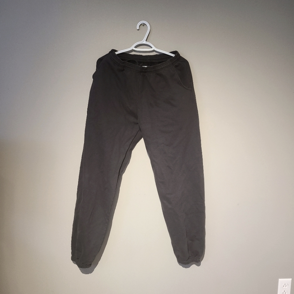 GREY HEAVYWEIGHT FLEECE SWEATPANTS by LOSANGELESAPPAREL.